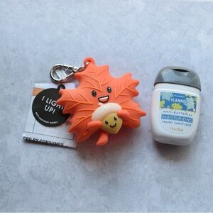 Bath Body Works 2025 Light Up Leaf Acorn Pocketbac Holder & Flannel Refill